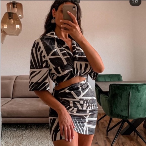 Zara 2 Piece Crop Top and Draped Printed Skirt - Picture 11 of 16